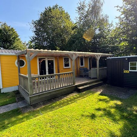 Ruime 5-Persoons Chalet Aan Het Bergumermeer Suameer Экстерьер фото